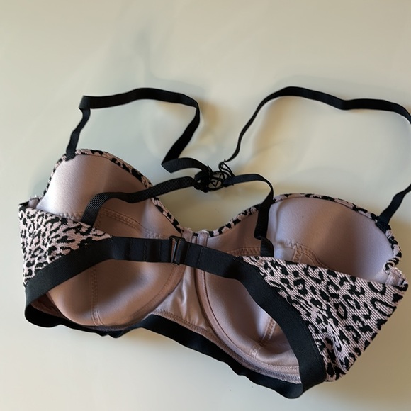 Victoria’s Secret | 36DD Underwire Push-Up Swim Bikini Top - Picture 2 of 4